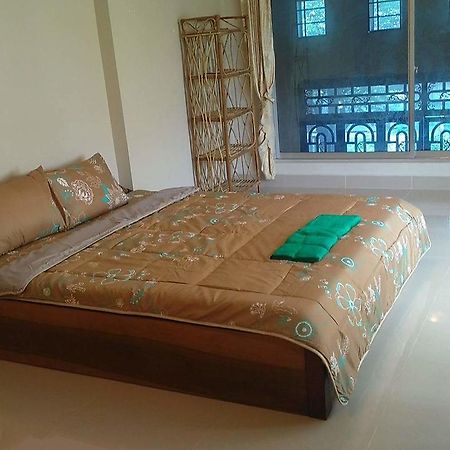 Kepmandou Lounge-Bar Bed & Breakfast Exterior foto