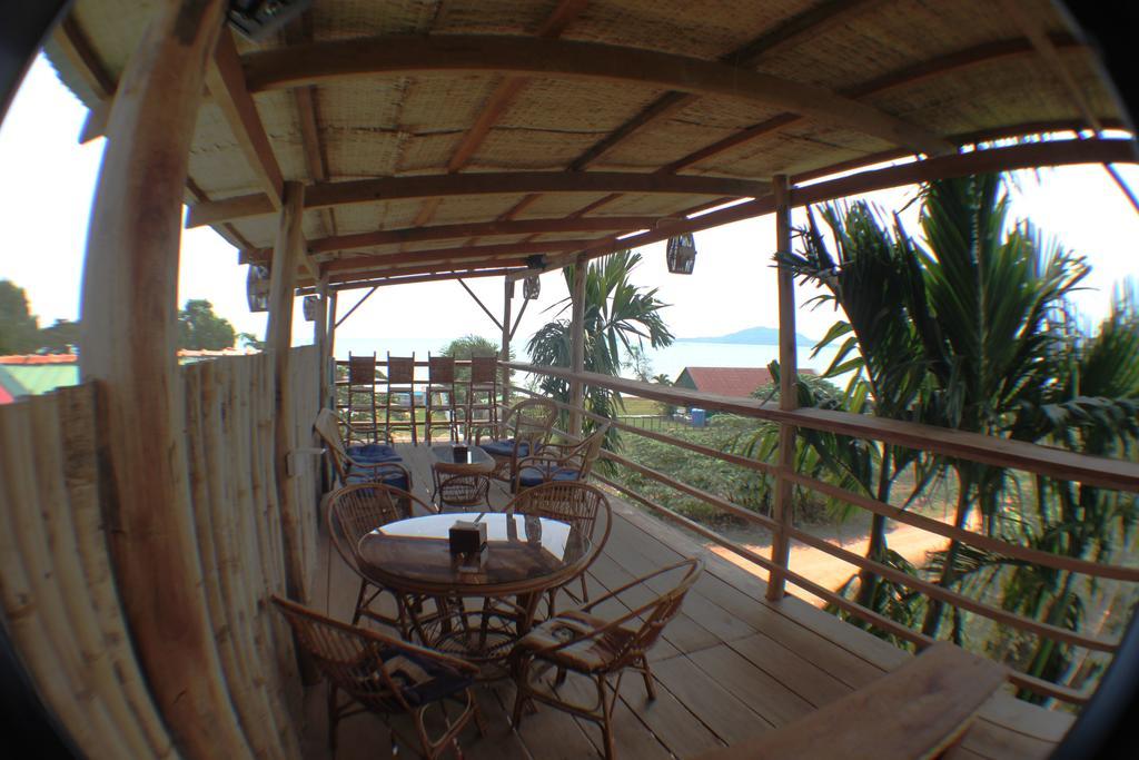 Kepmandou Lounge-Bar Bed & Breakfast Exterior foto