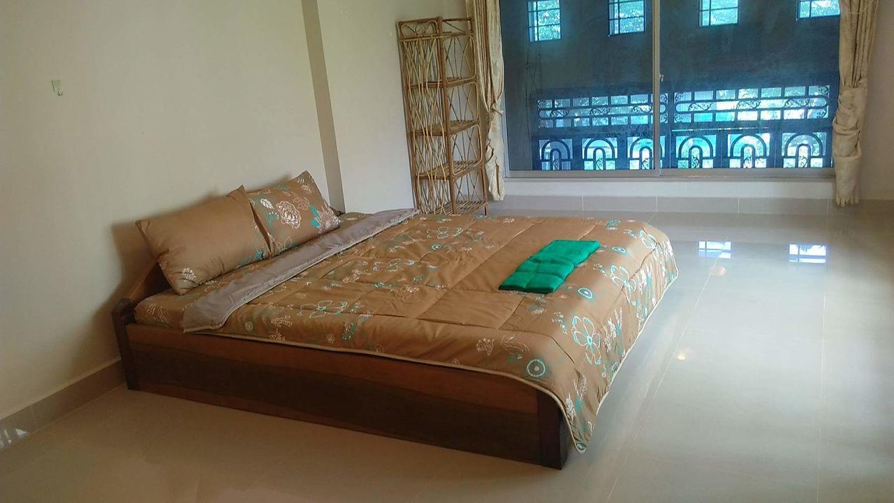 Kepmandou Lounge-Bar Bed & Breakfast Exterior foto