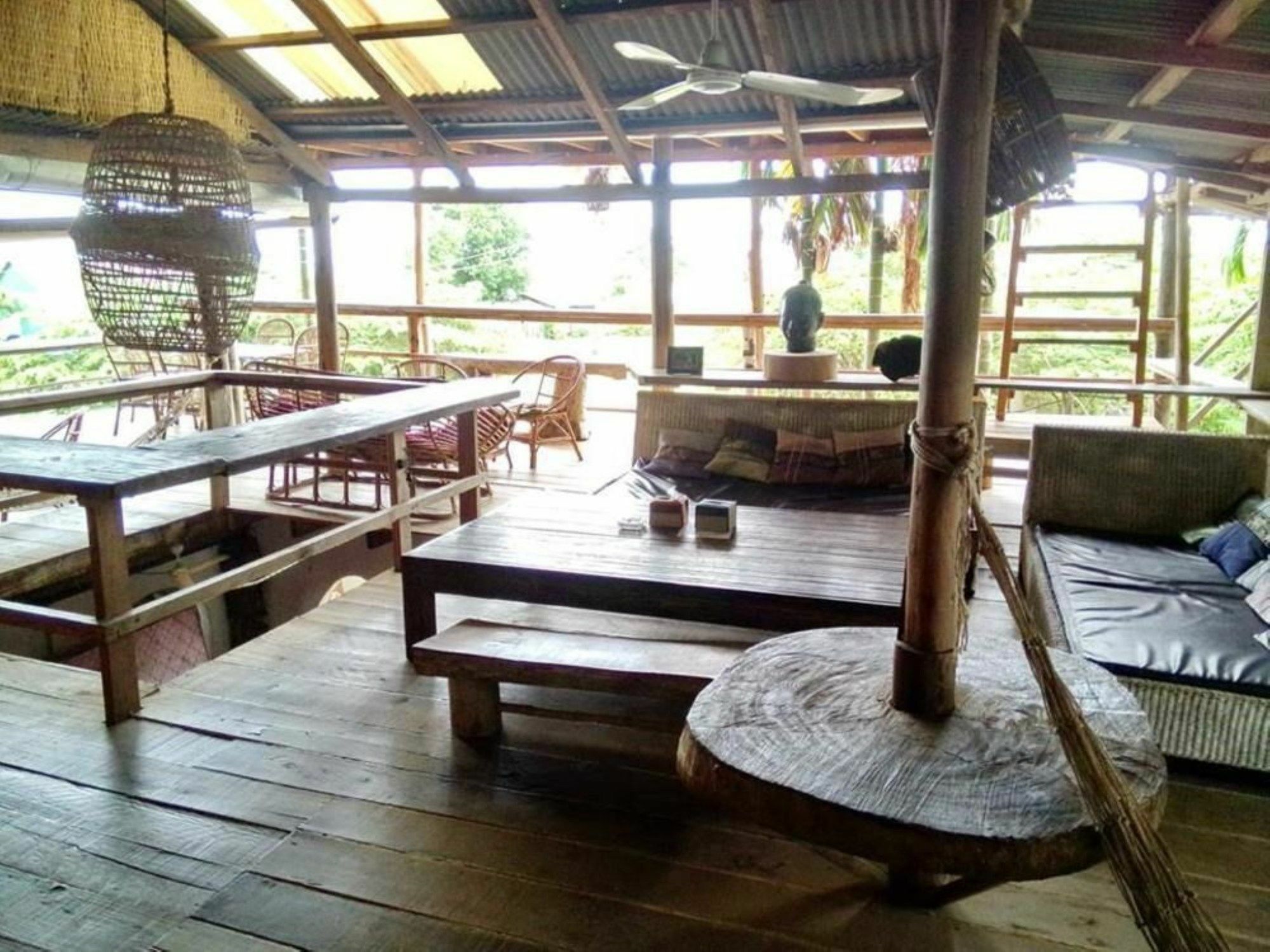 Kepmandou Lounge-Bar Bed & Breakfast Exterior foto